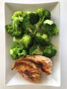 brocoli pollo proteínas